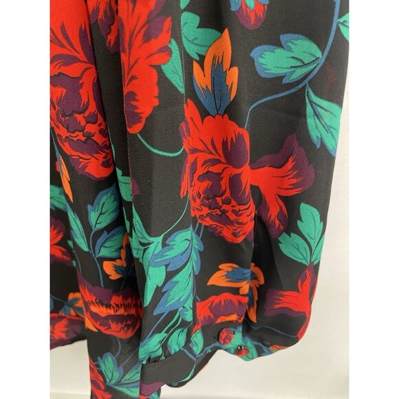 WOMEN'S TORRID GEORGETTE PINTUCK BUTTON-FRONT BLOUSE FLORAL SIZE 4 - Picture 7 of 16